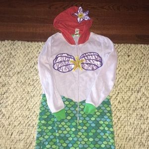 Women’s XS Halloween DISNEY ARIEL one piece pjs